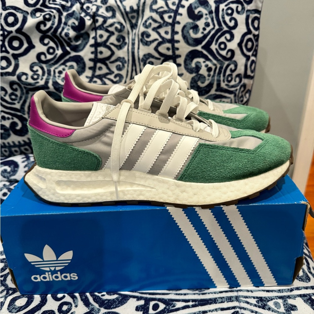 ADIDAS - Picture 5 of 8